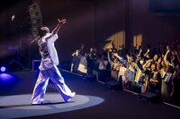 「imase Hall Tour 2024 "Shiki-Sai"」LINE CUBE SHIBUYA（渋谷公会堂）公演の様子。（Photo by Viola Kam［V’z Twinkle］）