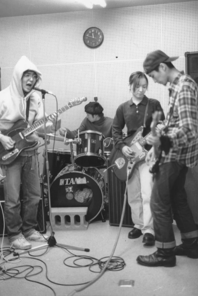 福岡時代のNUMBER GIRL（1997年撮影）。（提供：ユニバーサル ミュージック）