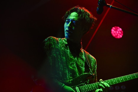 小林壱誓(G)(撮影:高田梓)