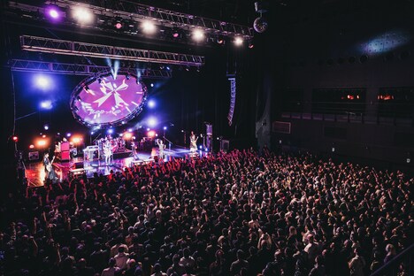 「BAND-MAID ZEPP TOUR 2024」東京公演の様子。(撮影:伊東実咲)