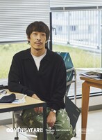 ブレイクスルー・ファッションデザイナー賞を受賞したAURALEEデザイナーの岩井良太。