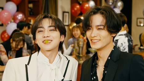 UHA味覚糖「コロロ」新CMより。