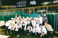 東京スカパラダイスオーケストラと9組のゲスト。（撮影：青木カズロー）