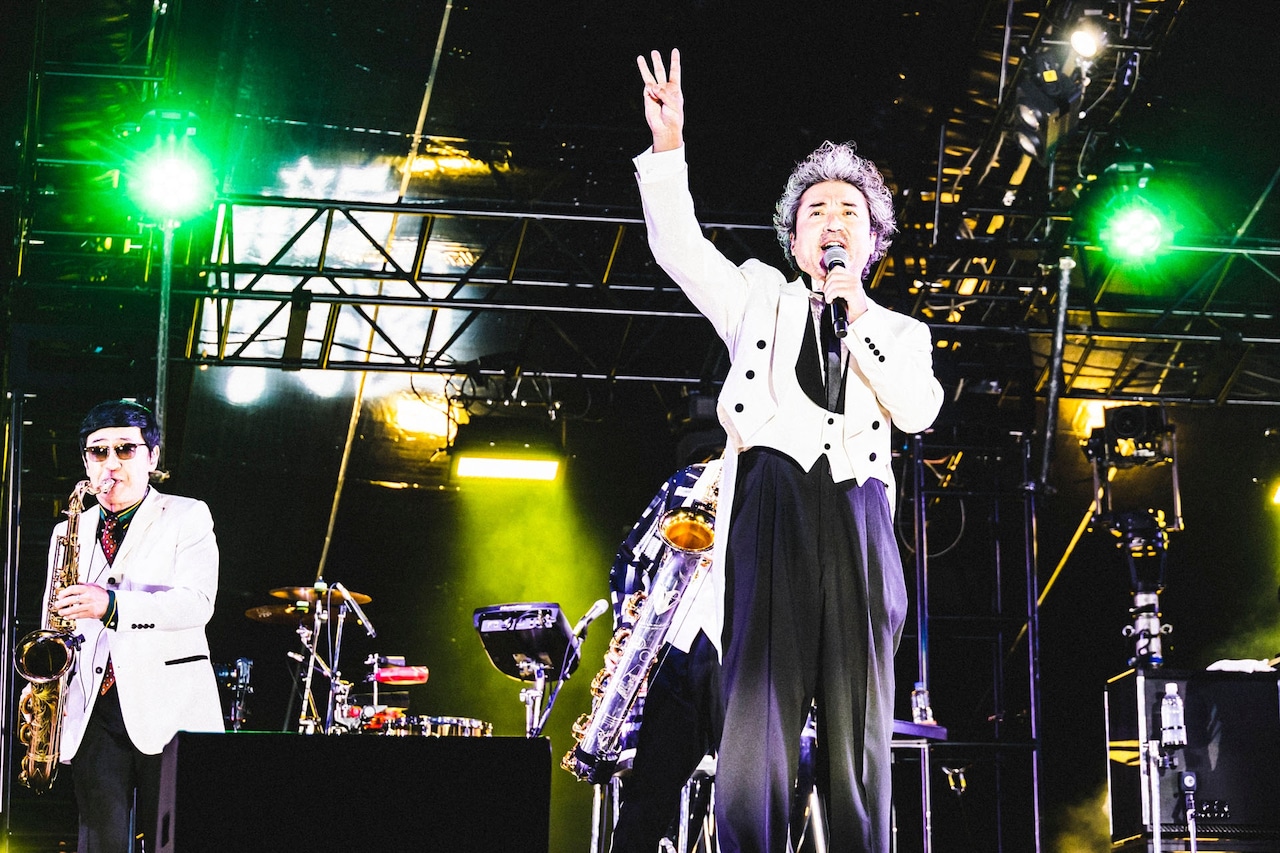 桜井和寿（Mr.Children）と東京スカパラダイスオーケストラ。（撮影