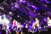 桜井和寿（Mr.Children）と東京スカパラダイスオーケストラ。（撮影：青木カズロー）