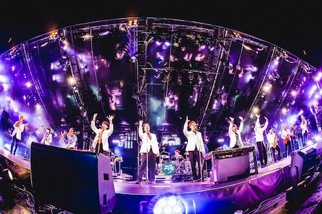 SUPER EIGHTと東京スカパラダイスオーケストラ。（撮影：青木カズロー）