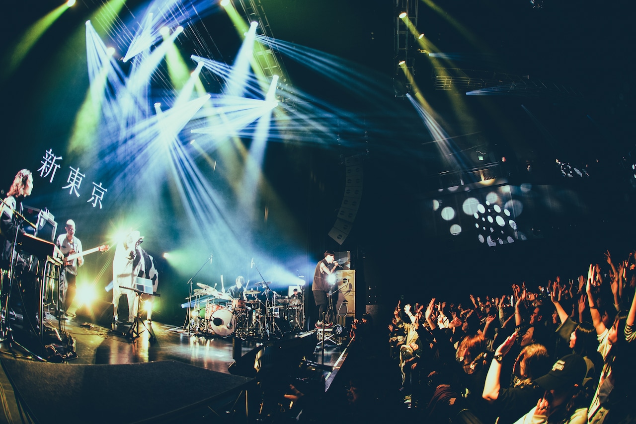 新東京がZepp Shinjukuでにじませた万感の思い「この3年間は間違ってなかった」