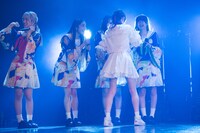 えびちゅうにファンサする藤咲彩音（でんぱ組.inc）。