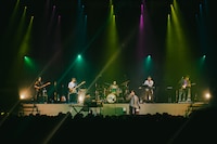 Bialystocks「Songs for the Cryptids Tour」の様子。（撮影：上村窓）