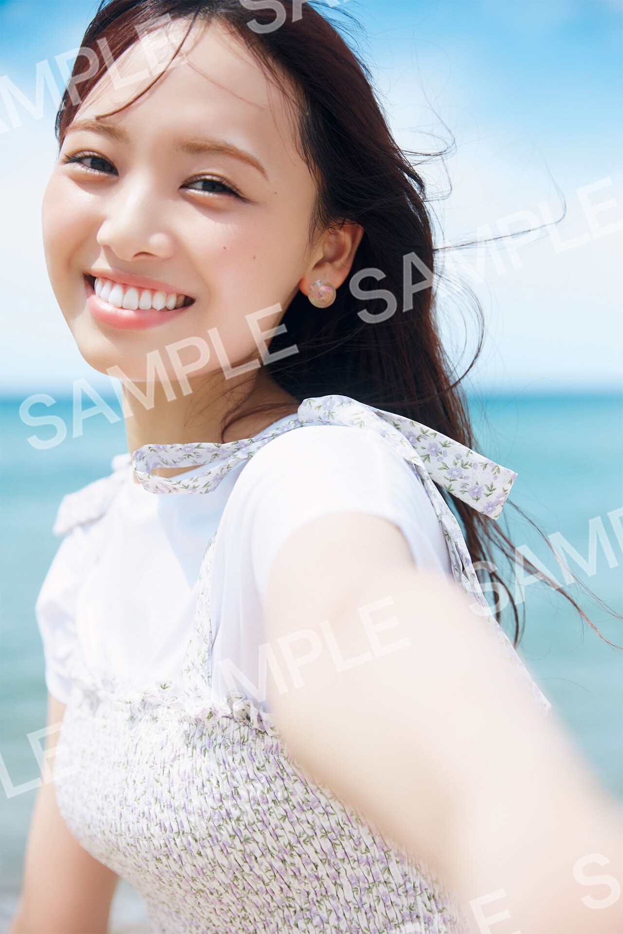 濱岸ひより（日向坂46）1st写真集「もしも」封入特典のポストカード