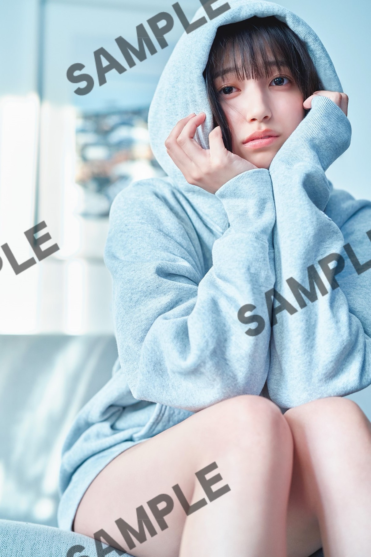 乃木坂46 五百城茉央 1st写真集「未来の作り方」特典ポストカード（楽天ブックス）（撮影：藤原宏）
