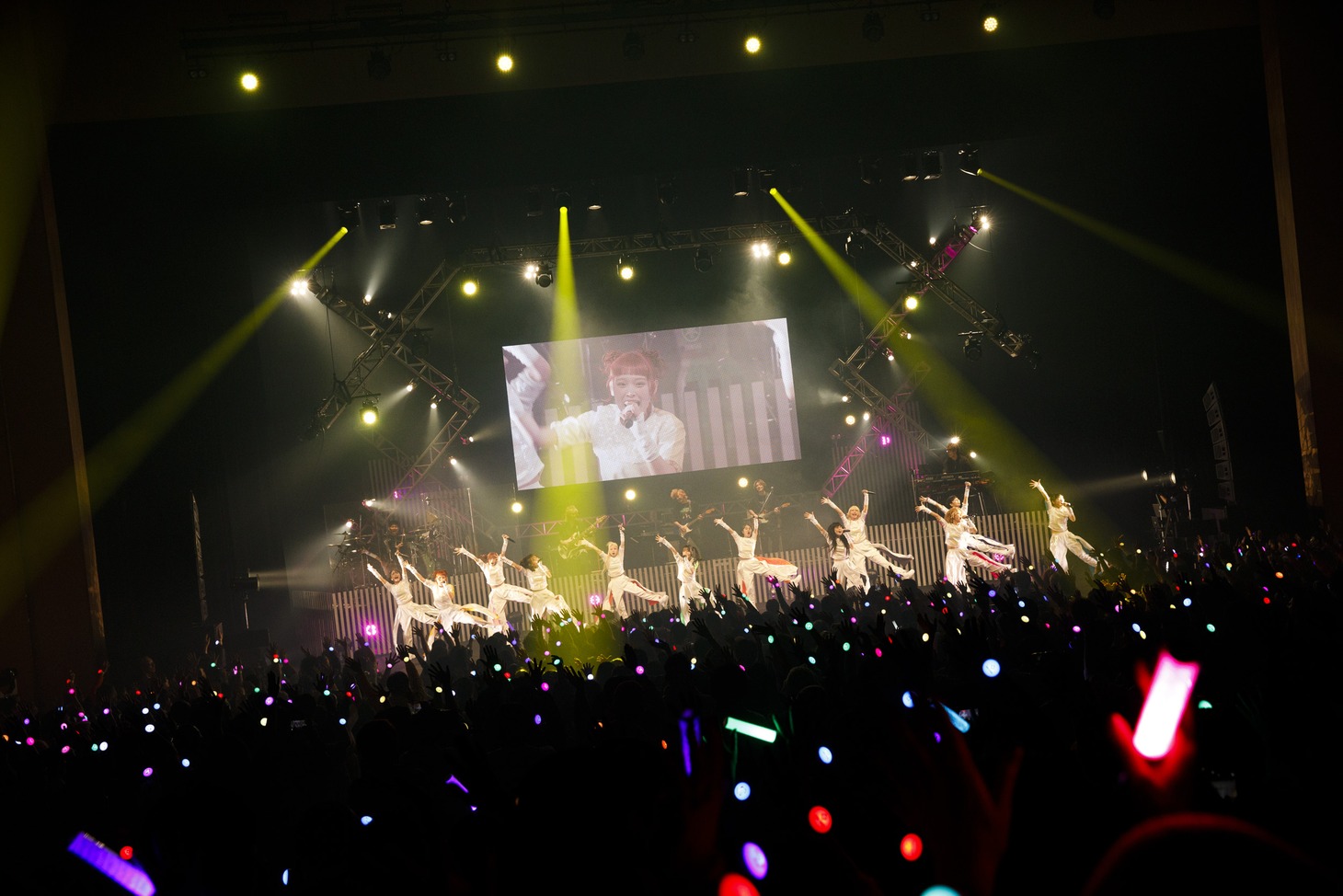 GANG PARADE「TO BE BORN」の様子。（Photo by sotobayashi kenta）