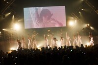 GANG PARADE「TO BE BORN」の様子。（Photo by sotobayashi kenta）