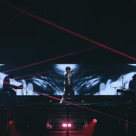 imase、初ホールツアー東京公演より「Dried Flower」ライブ映像公開