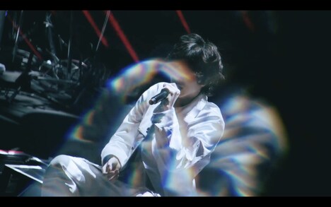 imase「Dried Flower」ライブ映像より。
