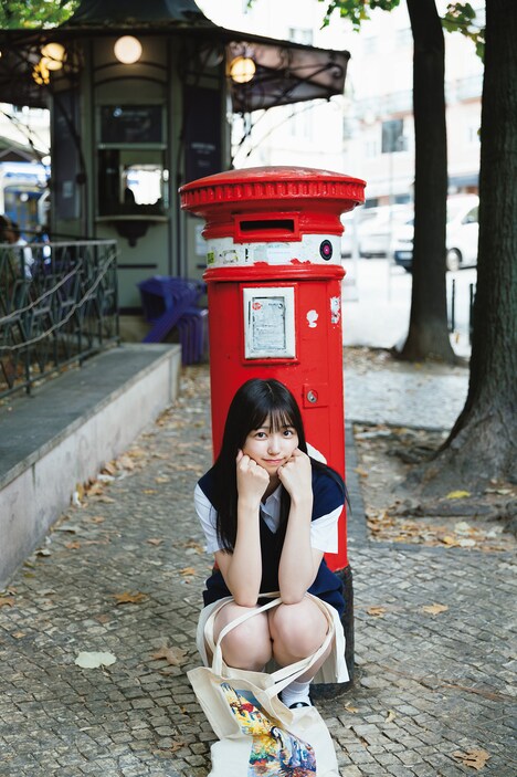 乃木坂46 五百城茉央 1st写真集「未来の作り方」より。（撮影：藤原宏）