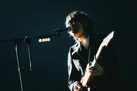 川谷絵音（Vo, G）（撮影：鳥居洋介、三浦大輝）