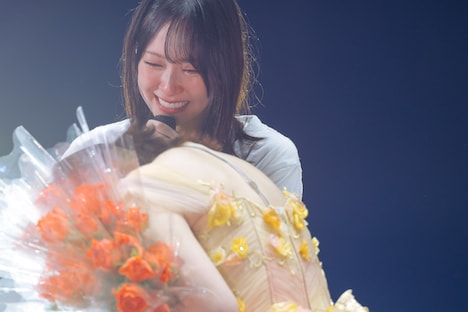 丹生明里と金村美玖。（撮影：上山陽介）