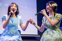 左から横山実郁、五十嵐夢羽。