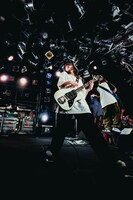 サクラ（Vo, G）（撮影：エドソウタ）