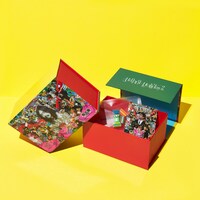 ノベルティのオリジナルキャンディ入りギフトボックス。