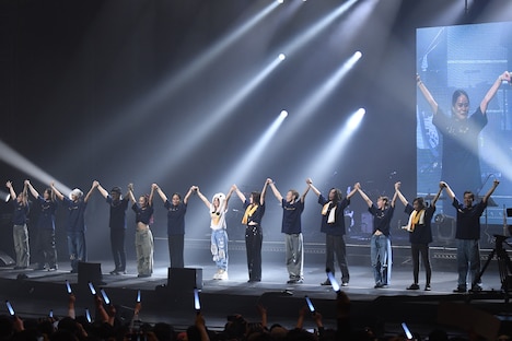 「25th Anniversary 倉木麻衣 Live Project 2024 "Be alright ! " in Asia」北京展覧館劇場公演の模様。（撮影：達川範一）