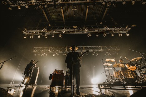 ACIDMANのライブの様子。（撮影：高田梓）