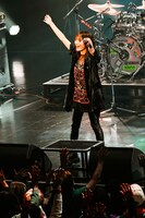 山本彩のライブの様子。（撮影：高田梓）