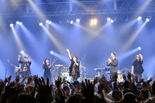 山本彩のライブの様子。（撮影：高田梓）