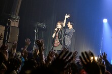 山本彩のライブの様子。（撮影：高田梓）