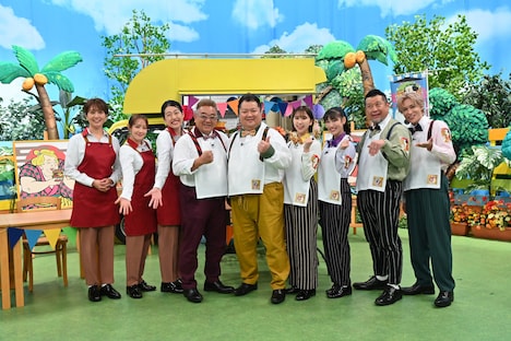 左から和田明日香、大沢あかね、横澤夏子、伊達みきお、小杉竜一、玉井詩織、高城れに、ケンドーコバヤシ、千賀健永。