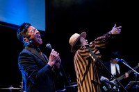 GAKU-MCとMummy-D。（撮影：樋口涼）