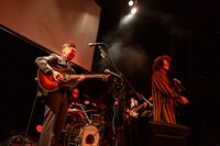 GAKU-MCとMummy-D。（撮影：樋口涼）