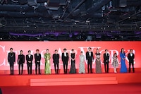 「はたらく細胞」のキャストと監督。