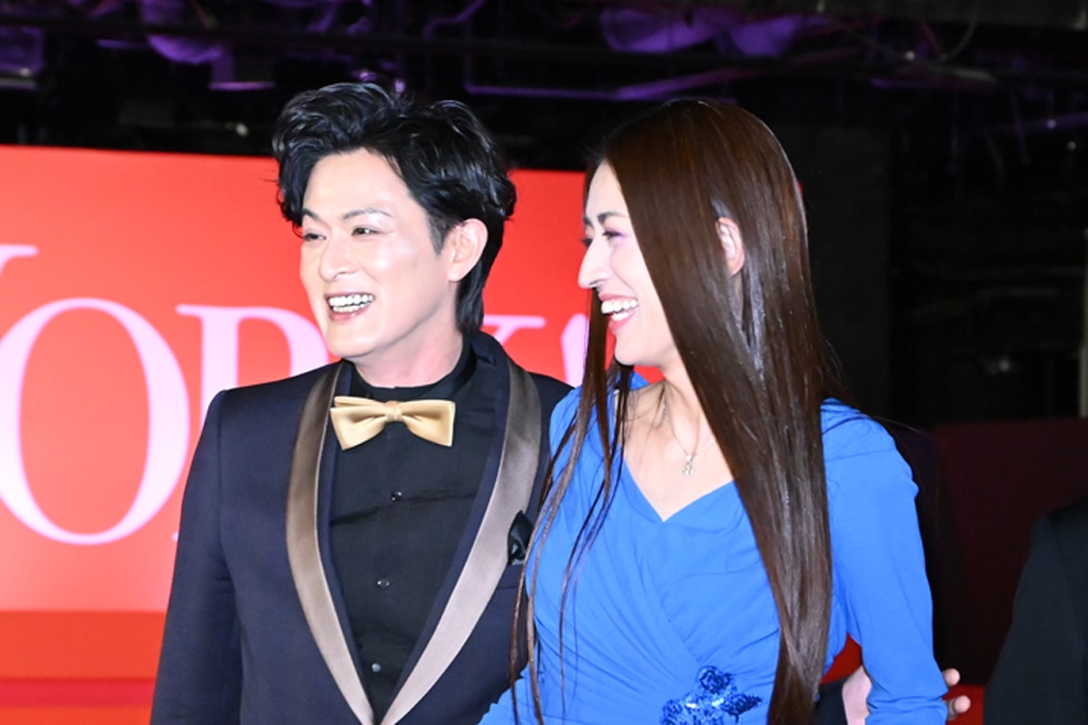 左から小沢真珠、小沢真珠。
