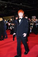 歩くFukase（SEKAI NO OWARI）。