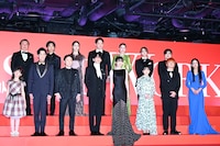 「はたらく細胞」のキャストと監督。