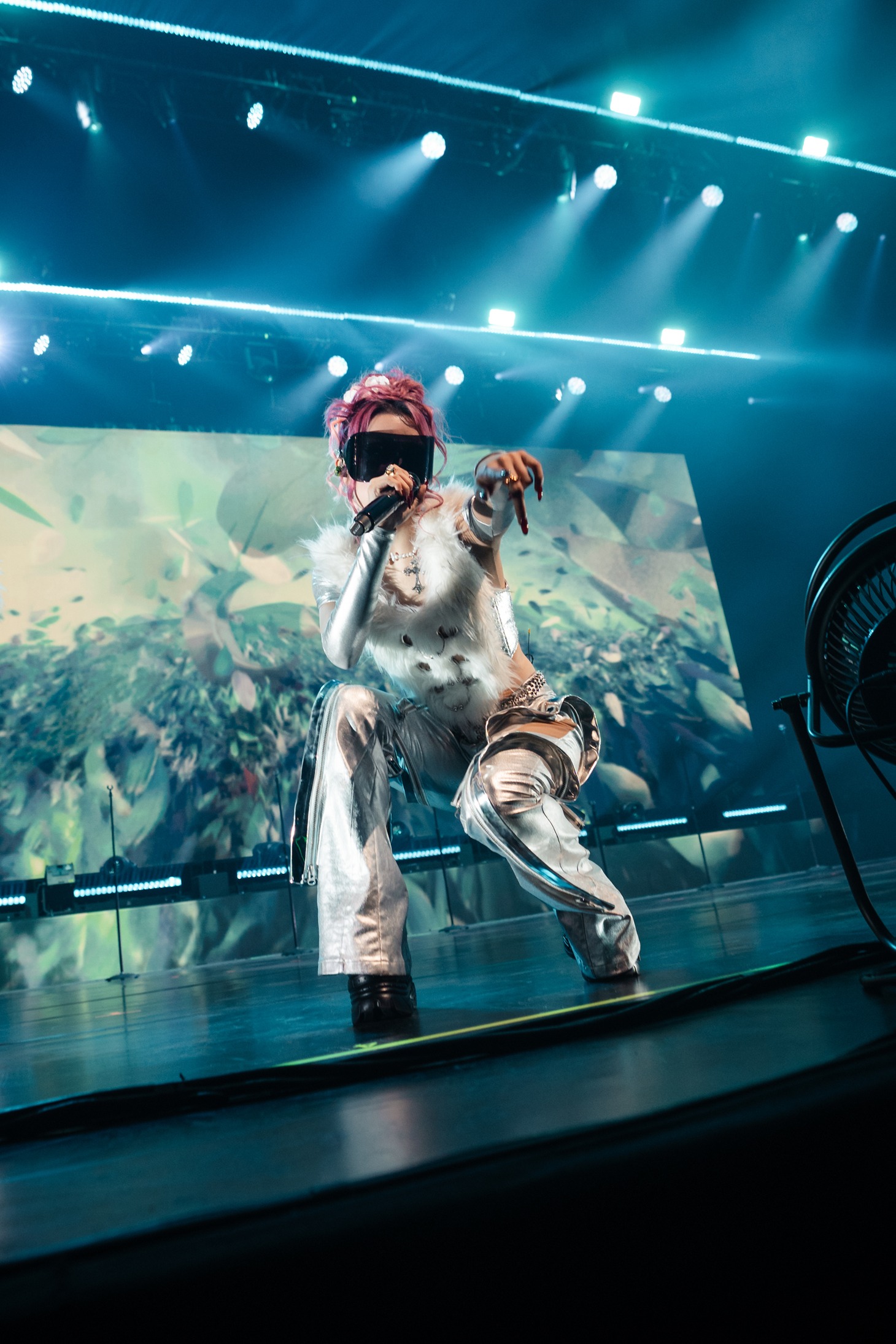 「XG 1st WORLD TOUR "The first HOWL"」ブリュッセル公演の様子。