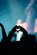 「XG 1st WORLD TOUR "The first HOWL"」ブリュッセル公演の様子。