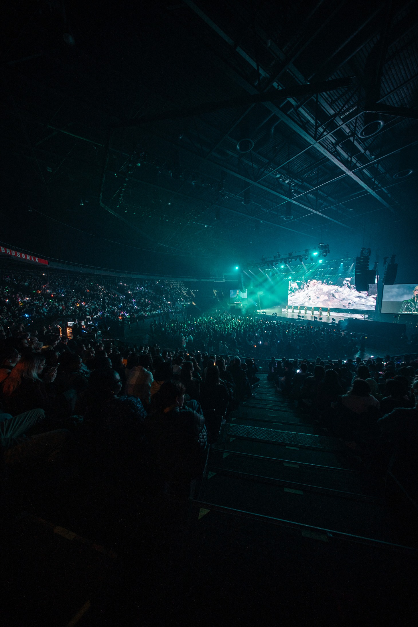 「XG 1st WORLD TOUR "The first HOWL"」ブリュッセル公演の様子。