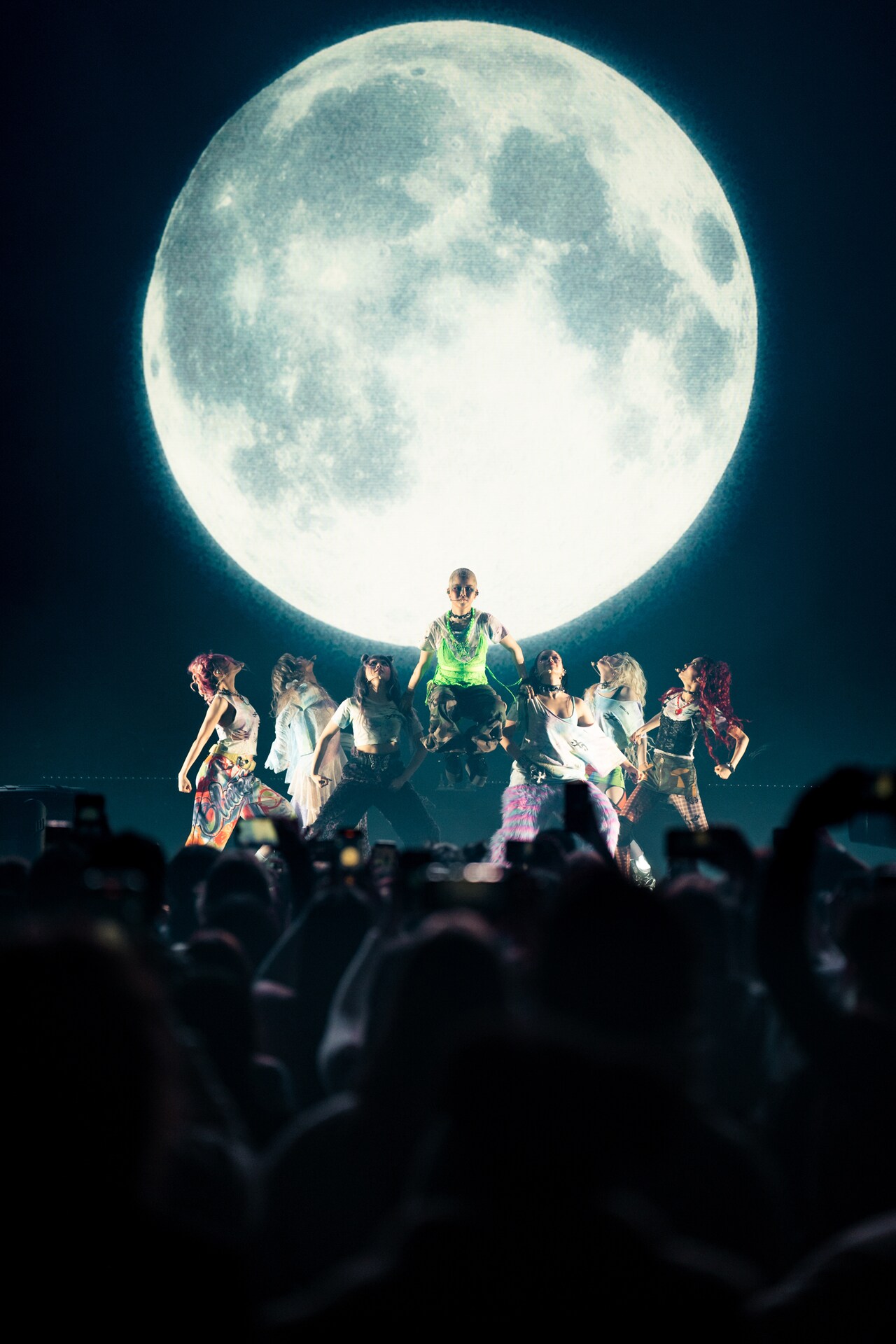 「XG 1st WORLD TOUR "The first HOWL"」ブリュッセル公演の様子。