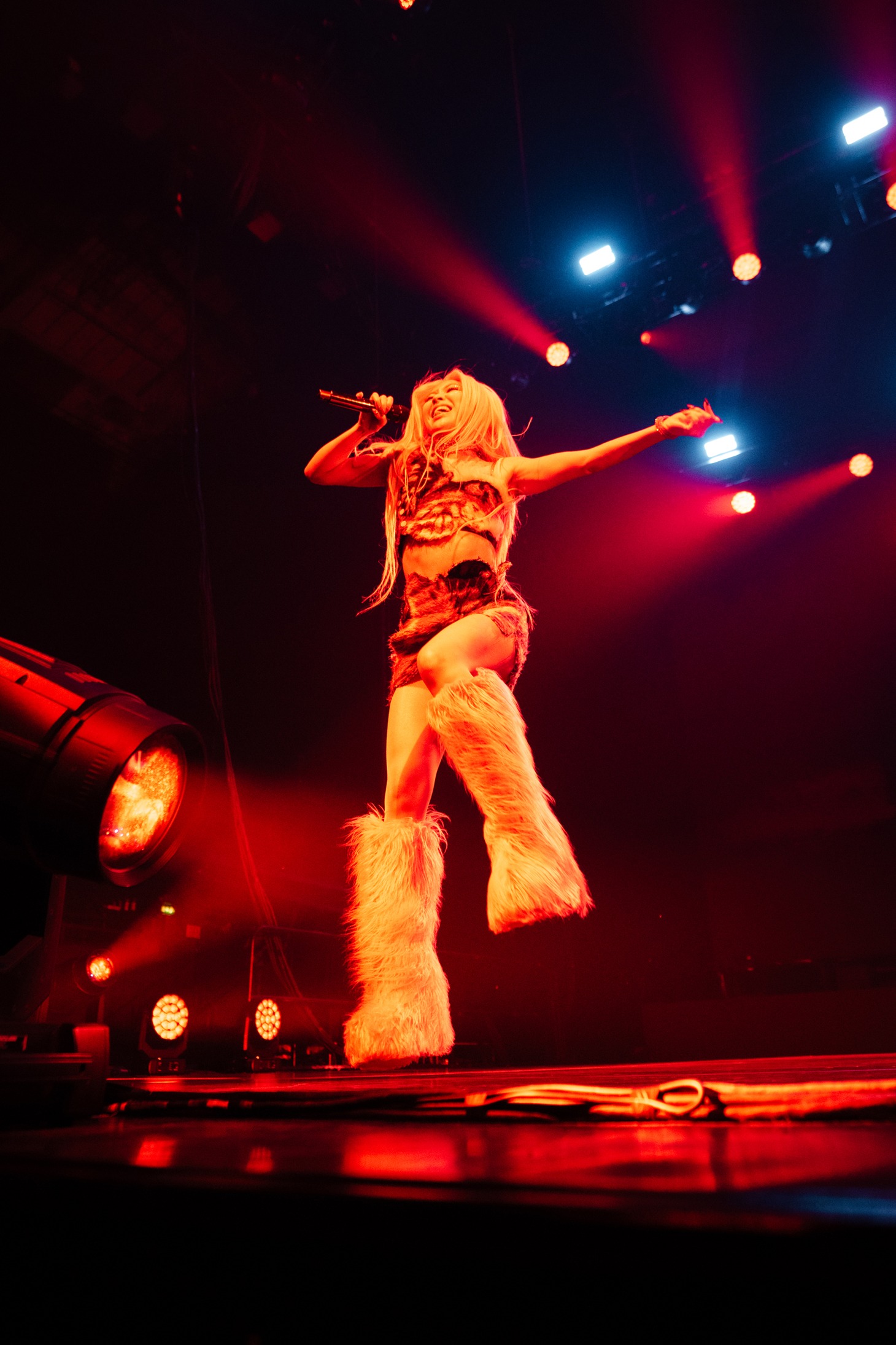 「XG 1st WORLD TOUR "The first HOWL"」ロンドン公演の様子。