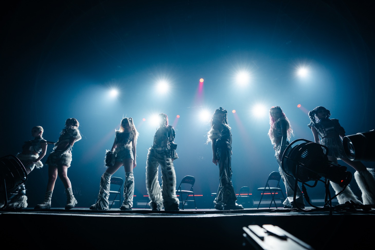 「XG 1st WORLD TOUR "The first HOWL"」パリ公演の様子。