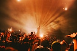 なとりのライブの様子。(撮影:タマイシンゴ)