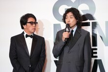 岡村和義の2人。左から岡村靖幸、斉藤和義。