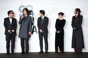 左から岡村靖幸、斉藤和義、仲野太賀、杉咲花、ファーストサマーウイカ。
