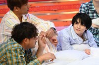 アルコ＆ピースとハル（超特急）。