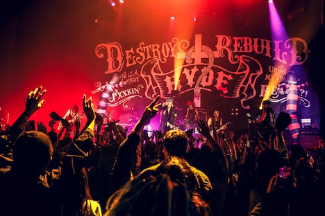 「HYDE [INSIDE] LIVE 2024 WORLD TOUR」ロサンゼルス公演の様子。（Photo by Takayuki Okada）