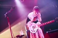 MAMI（G, Vo / SCANDAL）（撮影：日吉“JP”純平）