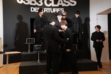 位置に着く三代目 J SOUL BROTHERS。